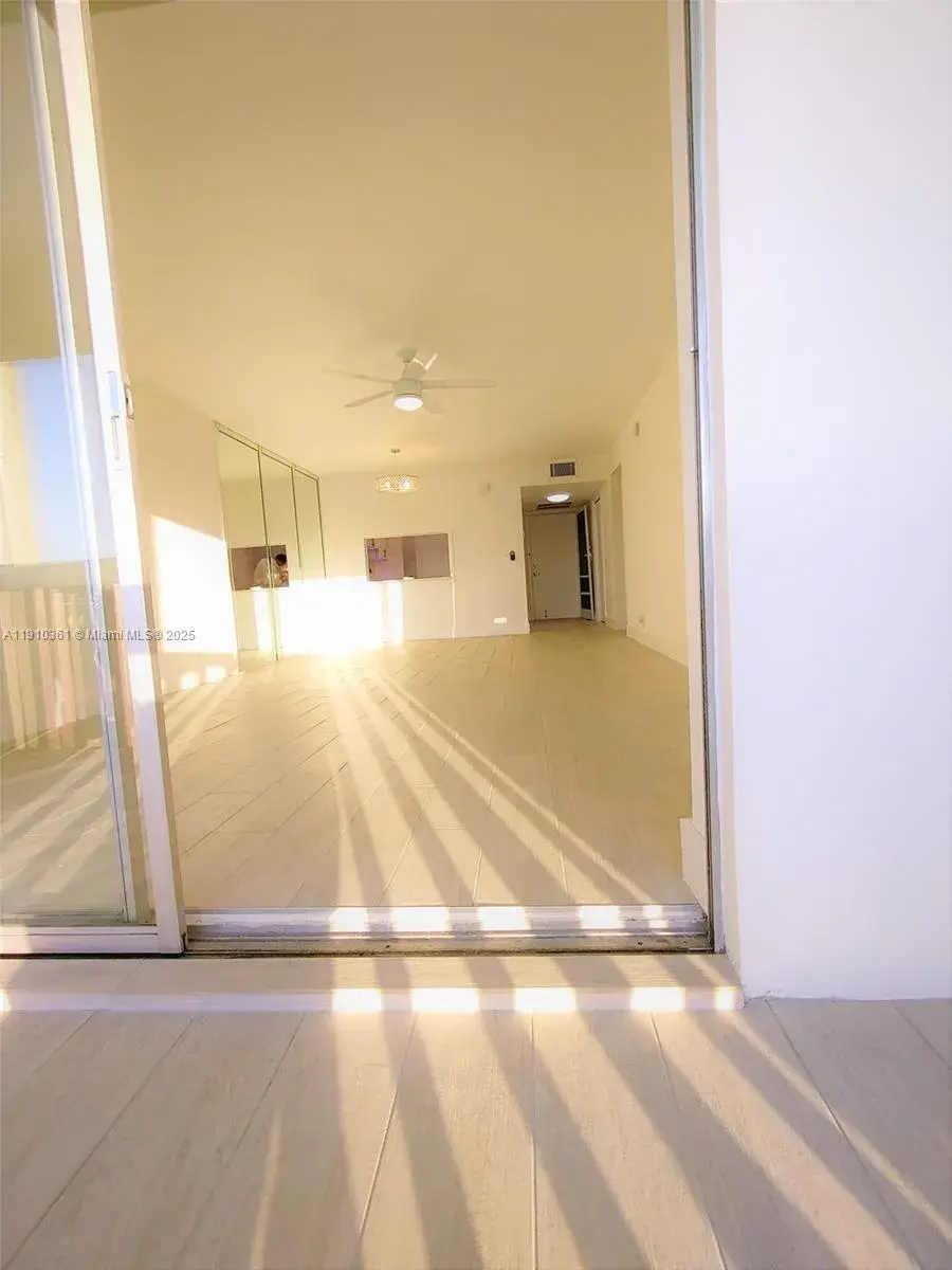 215 SE 3rd Ave # 307C, Hallandale Beach FL 33009