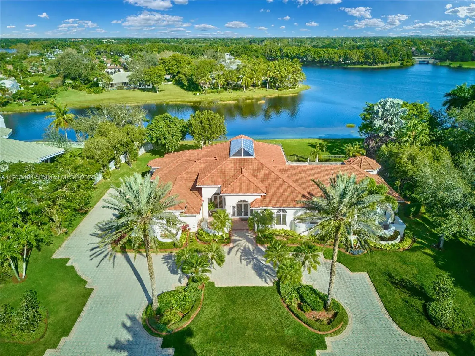 2939 Paddock Ln, Weston FL 33331