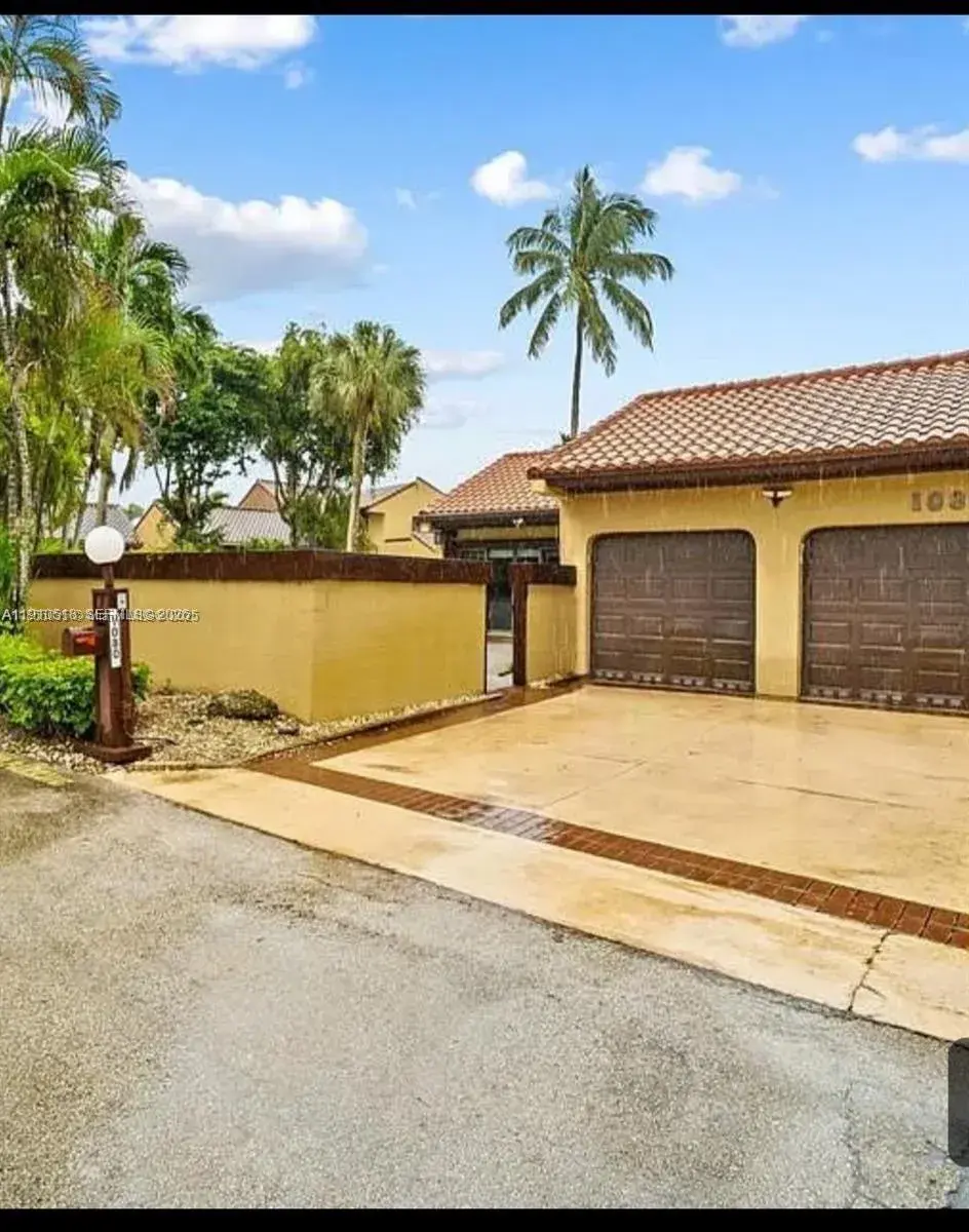 20305 NE 10th Ct, Miami FL 33179