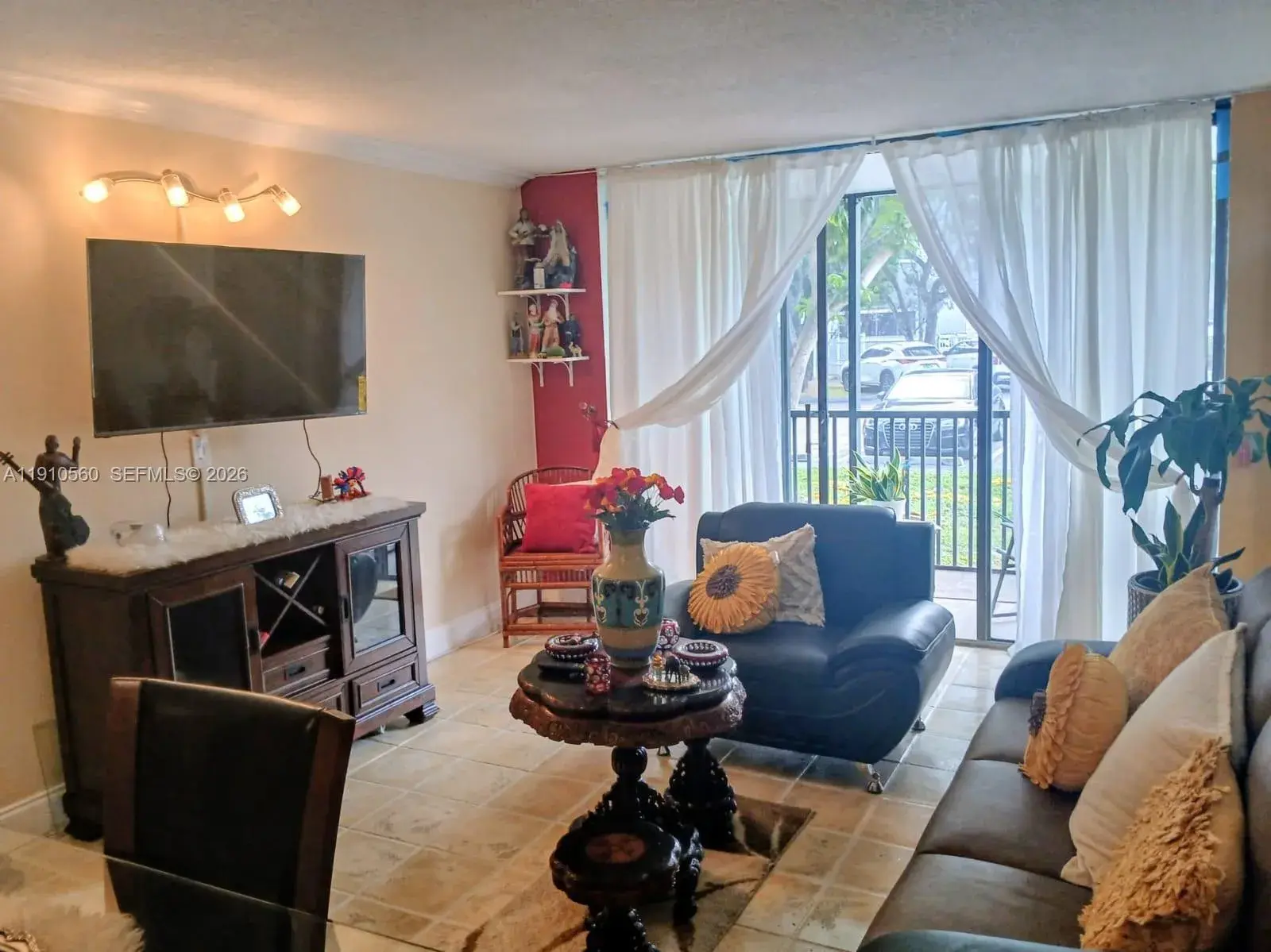 3101 N Country Club Dr # 101, Aventura FL 33180