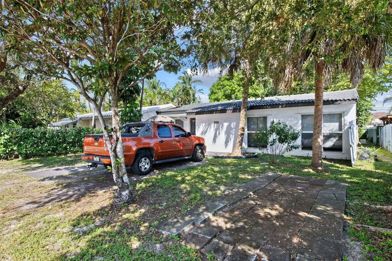 3 bedroom 1 bath Residential for sale at 2227 Cleveland St, Hollywood FL 33020