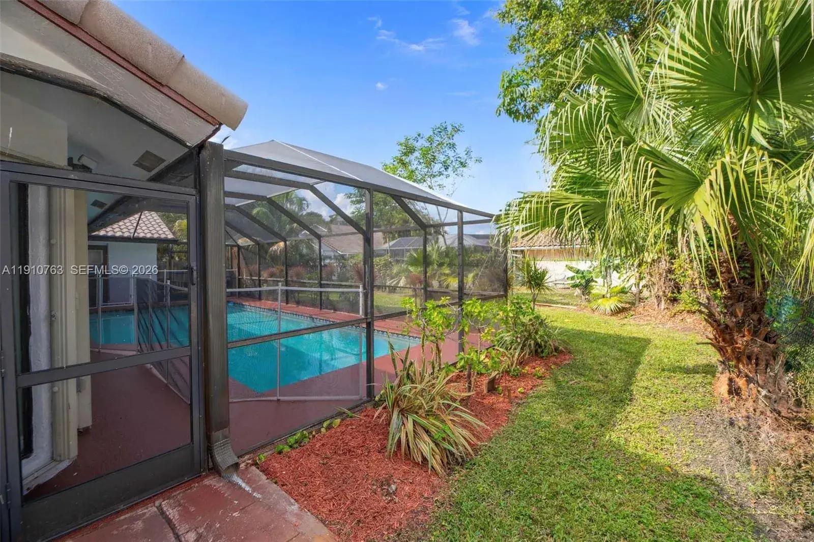 10949 NW 1st Mnr, Coral Springs FL 33071
