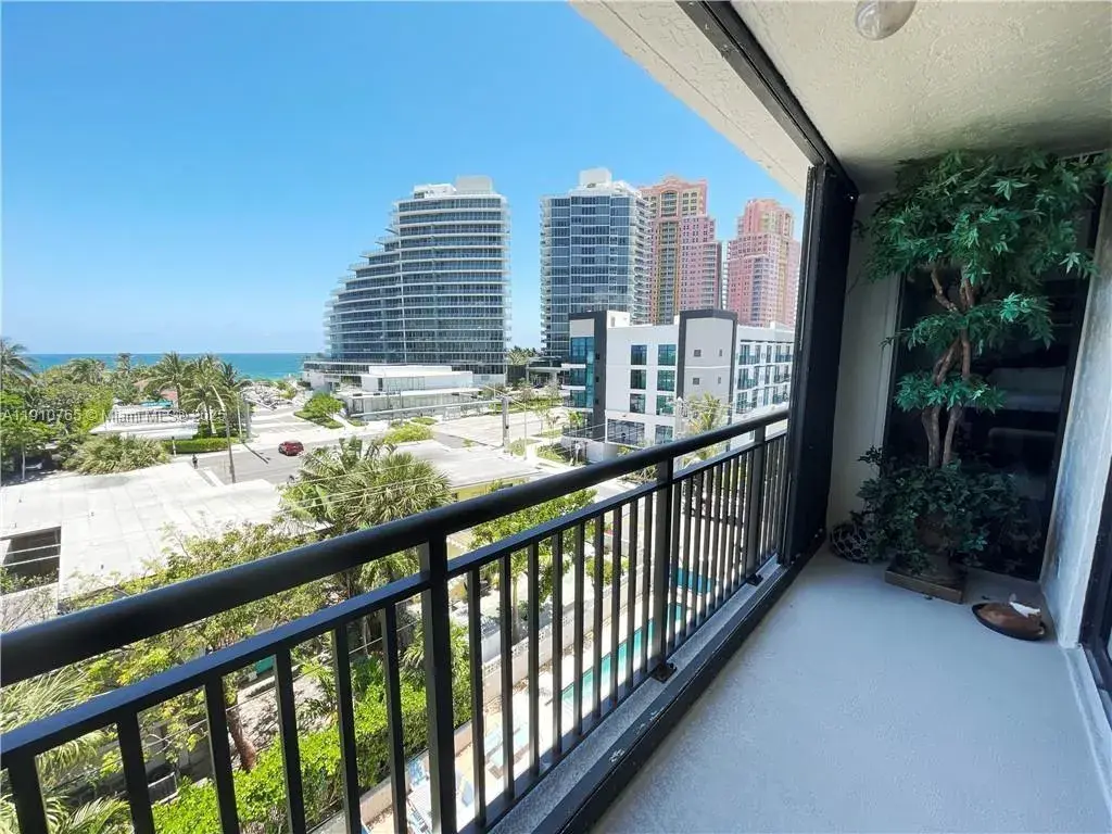 2300 NE 33rd Ave # 606, Fort Lauderdale FL 33305
