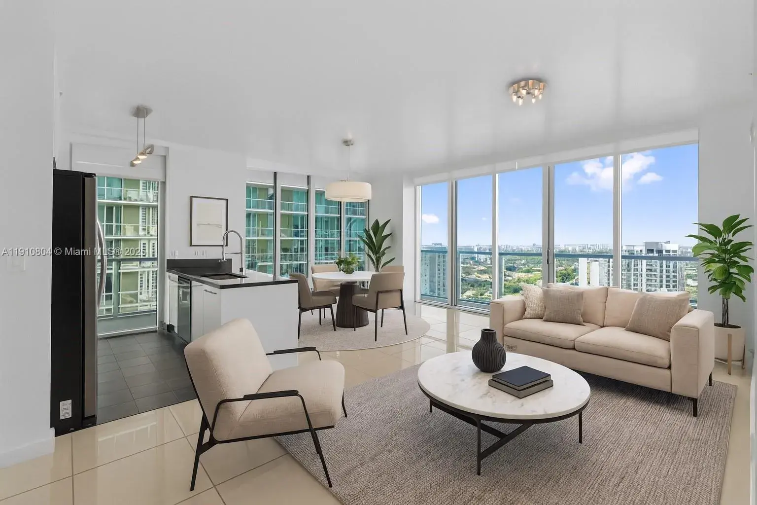 2 bedroom 2 bath Residential for sale at 1111 SW 1st Ave # 2414N, Miami FL 33130