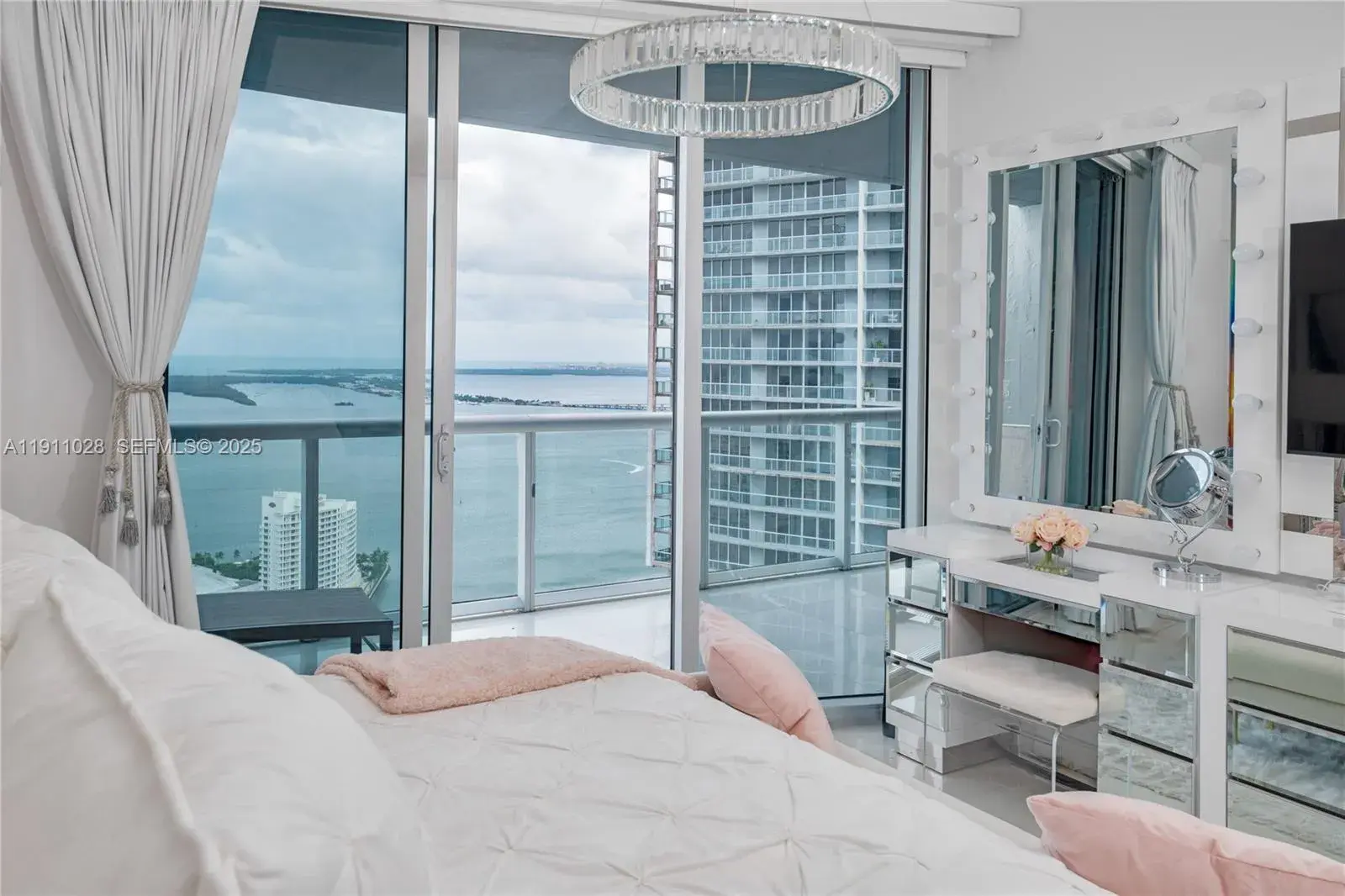 465 Brickell Ave # 4705, Miami FL 33131