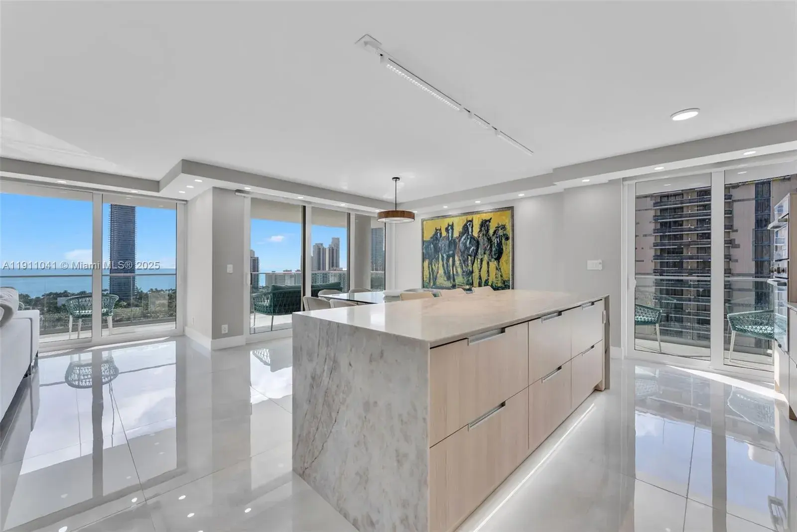 19707 Turnberry Way # 21E, Aventura FL 33180