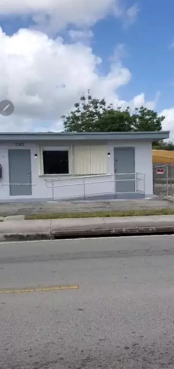 512 SW 6th Ave, Homestead FL 33030