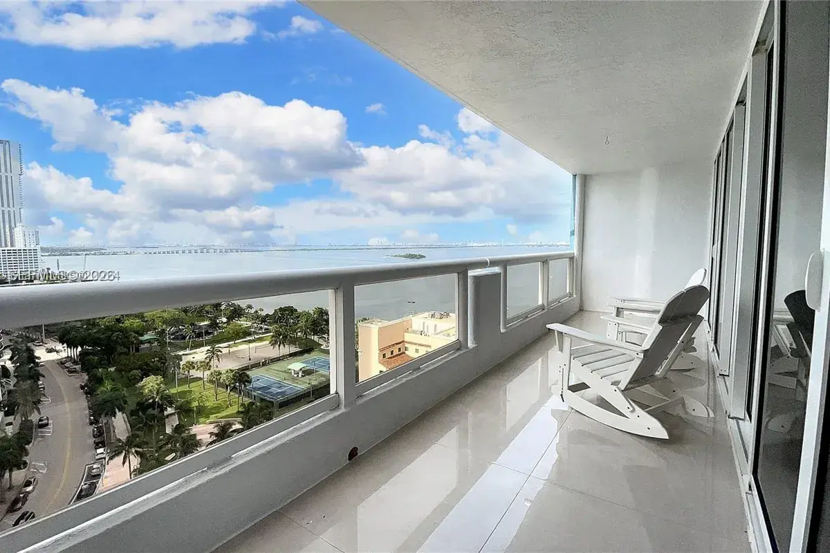 1717 N Bayshore Dr # 1950, Miami FL 33132