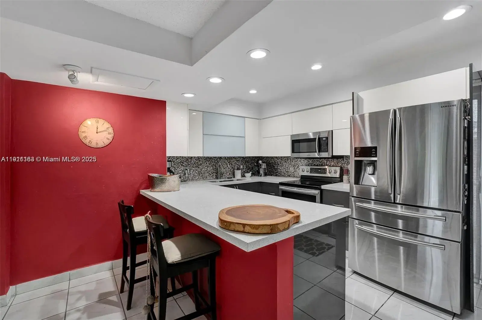 3 bedroom 3 bath Residential for sale at 6821 Brookline Dr # 6821, Hialeah FL 33015