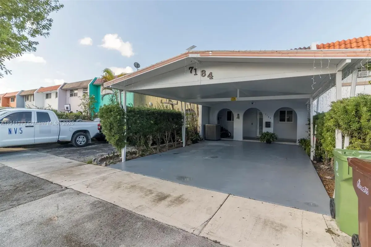 7184 W 2nd Ct, Hialeah FL 33014