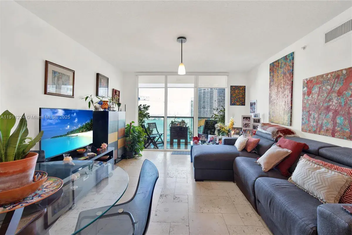 31 SE 5th St # 2910, Miami FL 33131