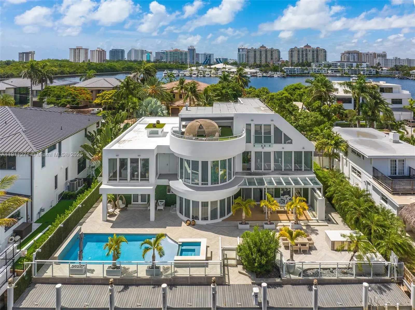 7 bedroom 8 bath Residential for sale at 1319 Seminole Dr, Fort Lauderdale FL 33304