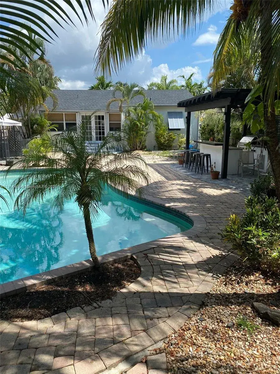 1516 Funston St, Hollywood FL 33020