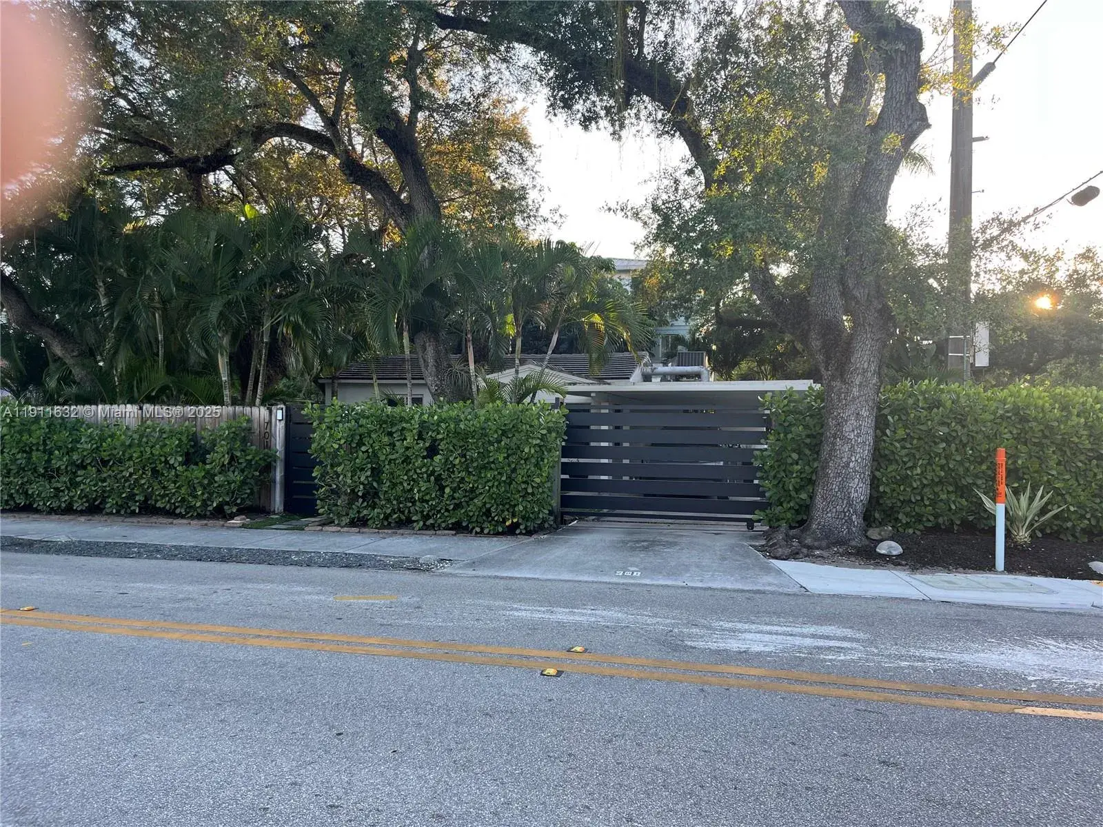 3 bedroom 2 bath Residential for sale at 701 SW 9th Ave, Fort Lauderdale FL 33315