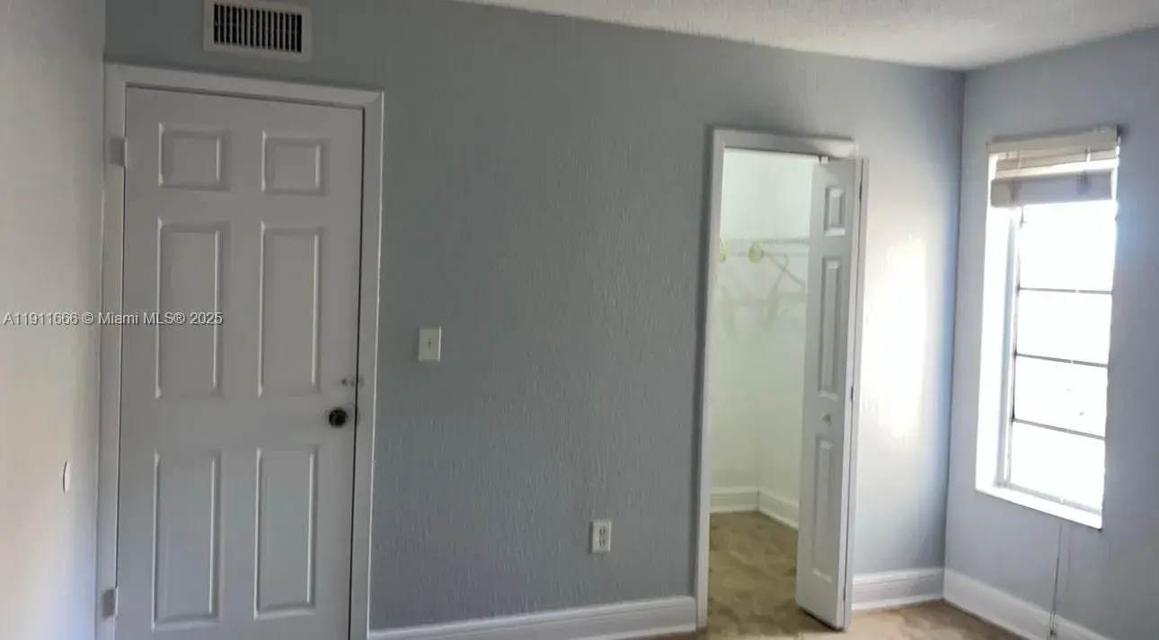 2 bedroom 2 bath Residential for sale at 575 W 69th St # 208, Hialeah FL 33014