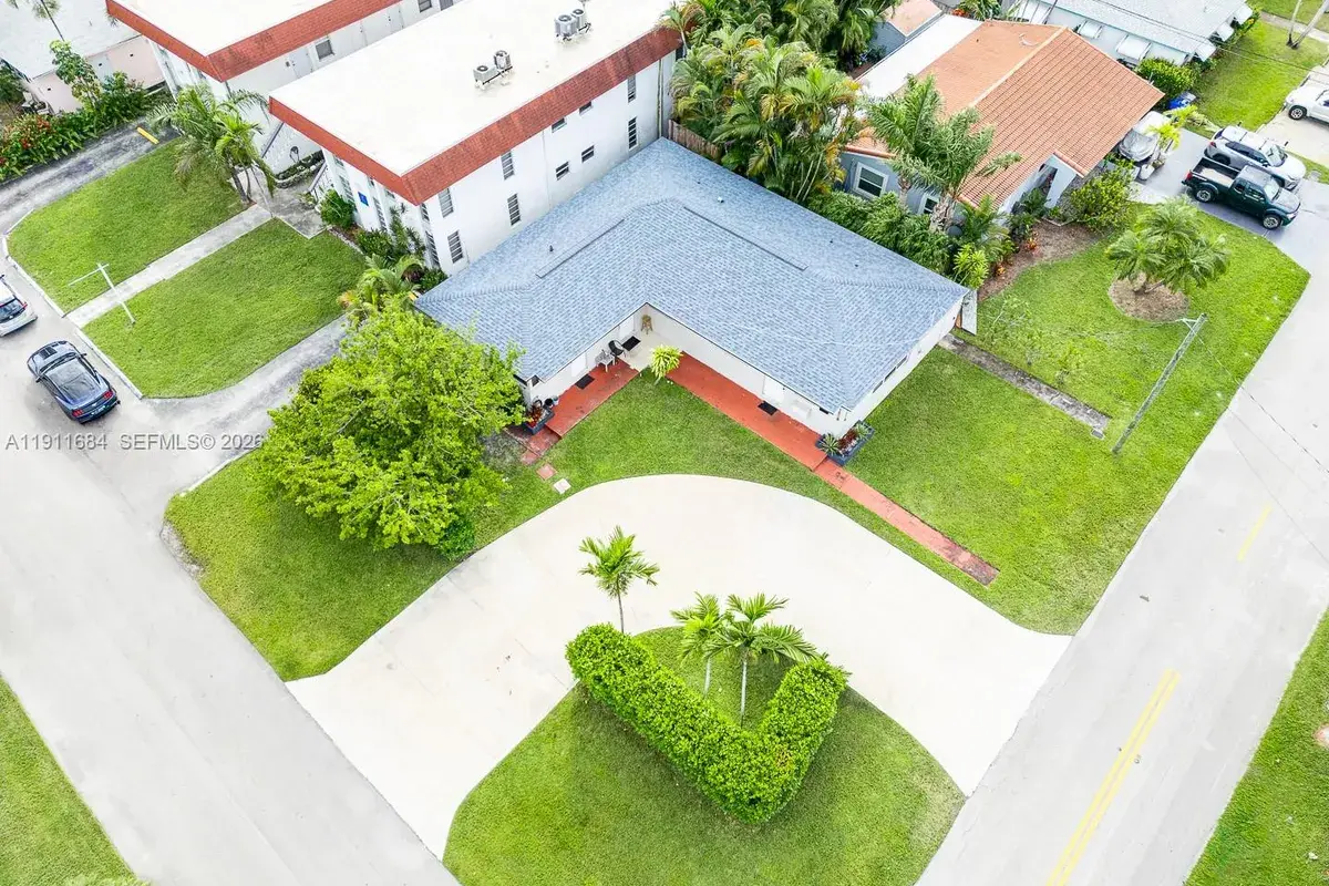 1508 E Garfield St, Hollywood FL 33020