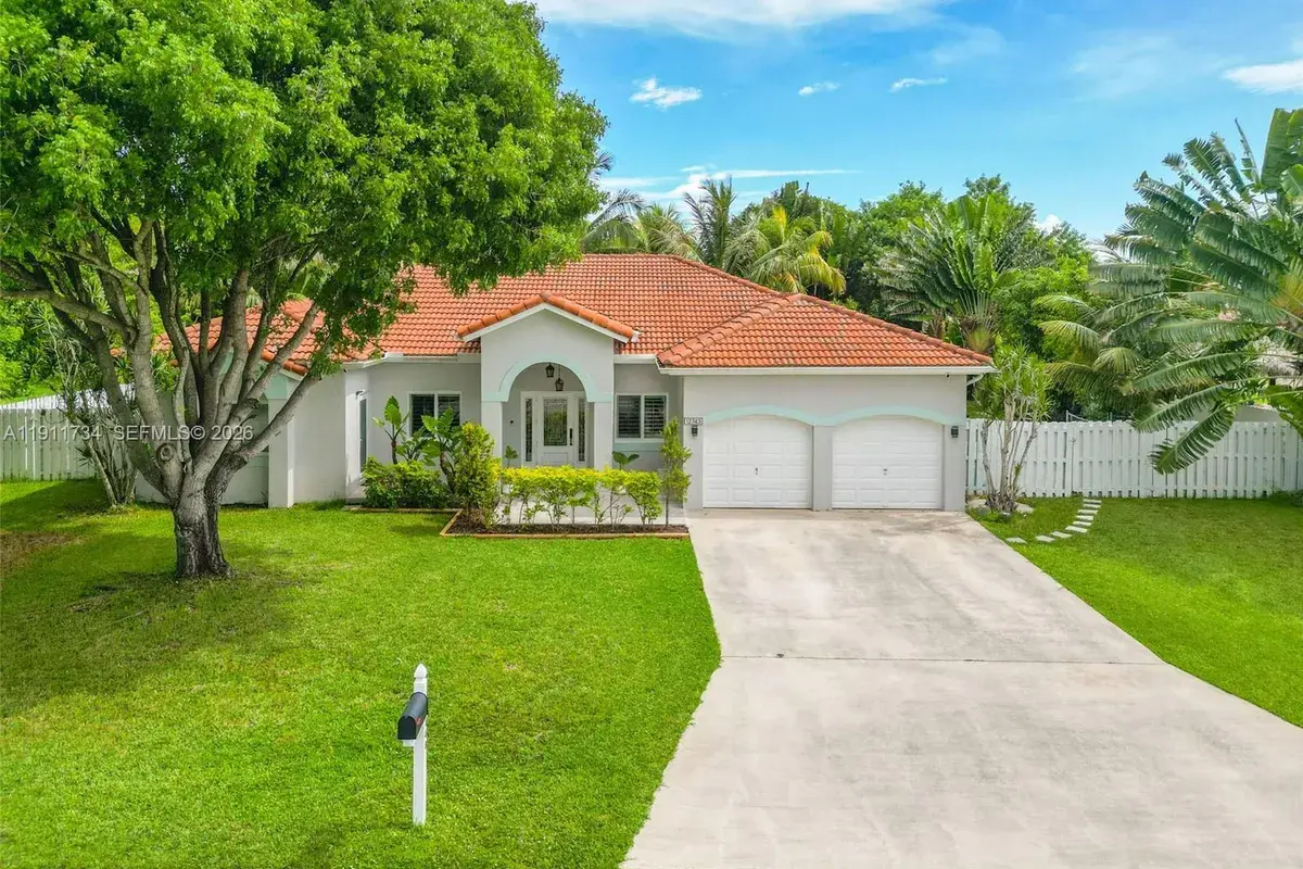 12743 SW 220th St, Miami FL 33170