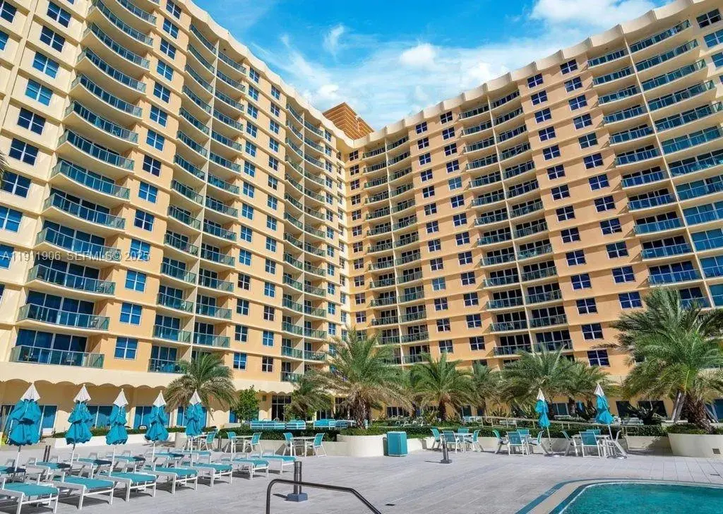 1 bath Residential for sale at 2501 S Ocean Dr, Hollywood FL 33019