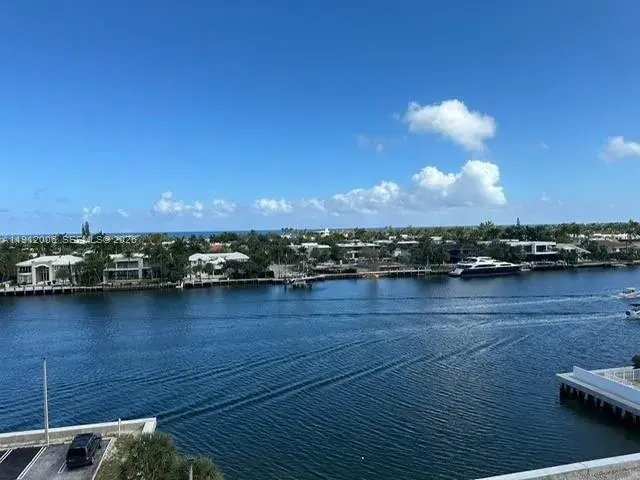 3 bedroom 3 bath Residential for sale at 20515 E Country Club Dr # 747, Aventura FL 33180