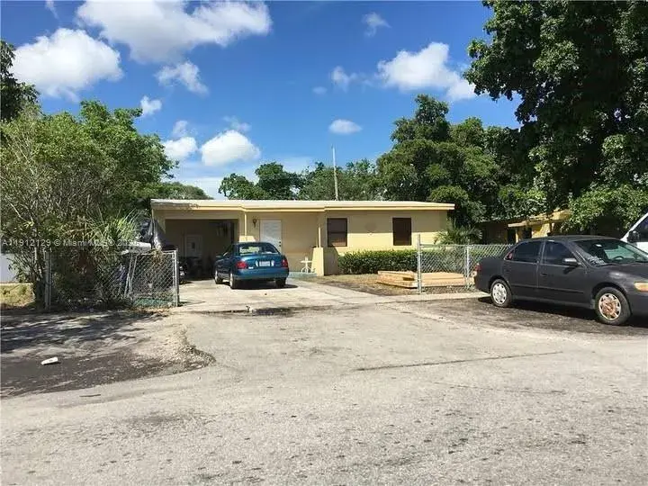2 bedroom 1 bath Residential for sale at 1113 NW 10th Pl, Fort Lauderdale FL 33311