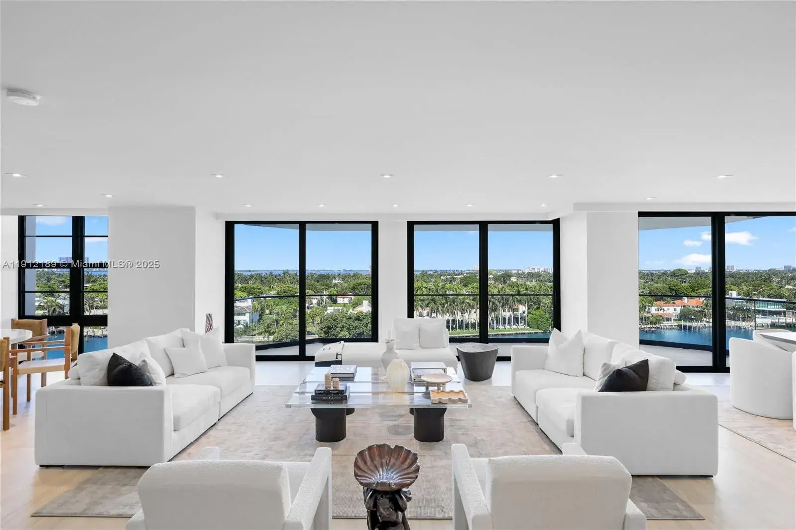 5500 Collins Ave # 902, Miami Beach FL 33140