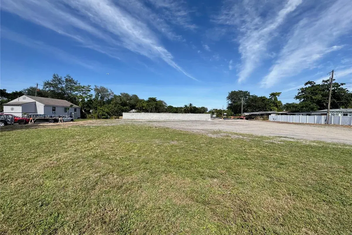 Griffin Rd, Dania Beach FL 33312