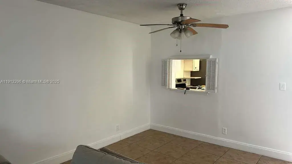 219 NE 14th Ave # 103, Hallandale Beach FL 33009