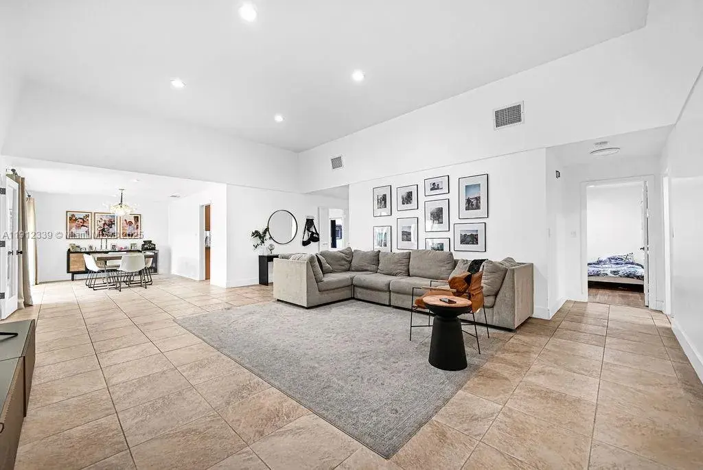 2 bedroom 2 bath Residential for sale at 3501 Keyser Ave # 43, Hollywood FL 33021