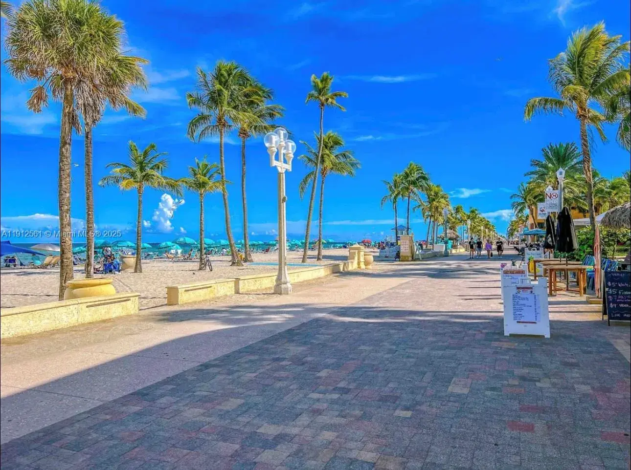 1 bedroom 1 bath Residential for sale at 326 Wilson St # 205, Hollywood FL 33019