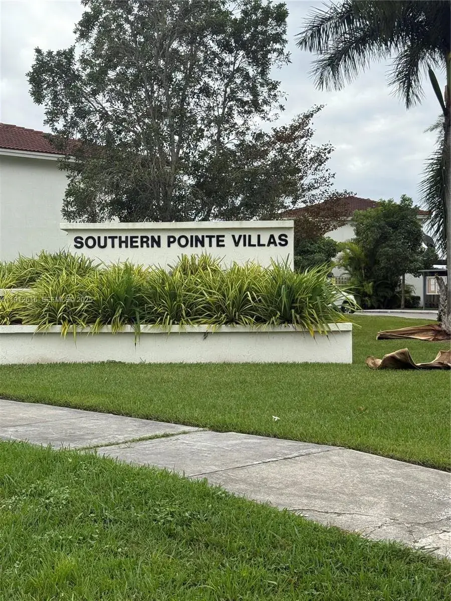 142 SW 3rd Ct, Florida City FL 33034