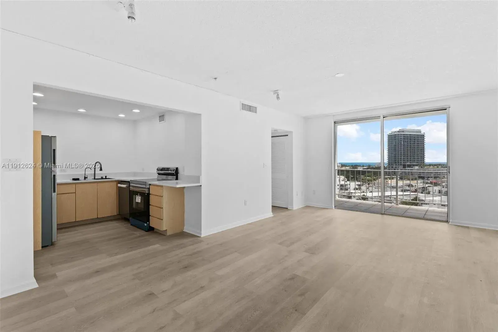 6900 Bay Dr # 10I, Miami Beach FL 33141