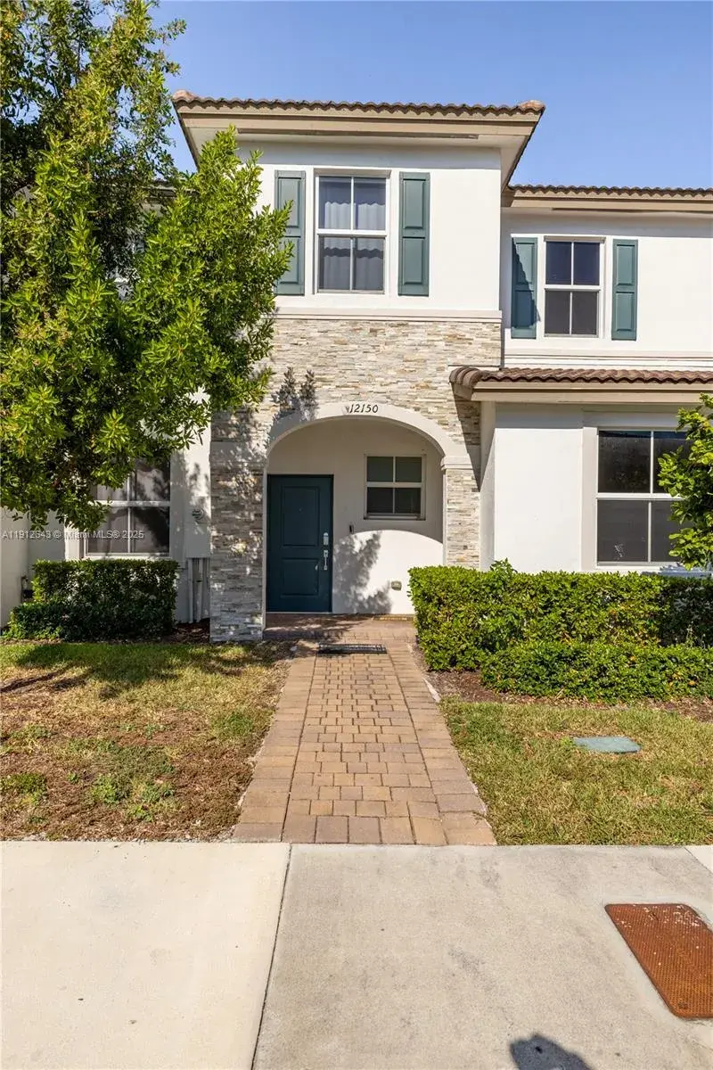 12150 NW 23rd Ct, Miami FL 33167