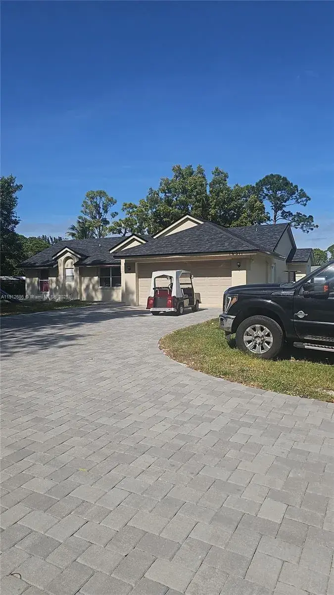 16311 E Secretariat Dr, Loxahatchee FL 33470