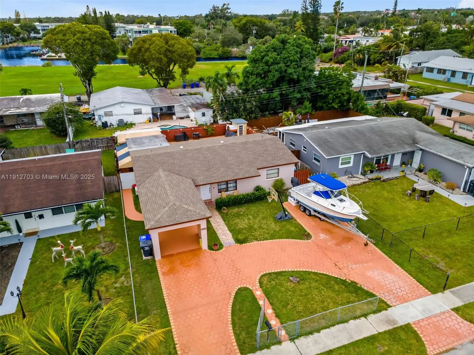 3 bedroom 2 bath Residential for sale at 1820 N 27th Ave, Hollywood FL 33020