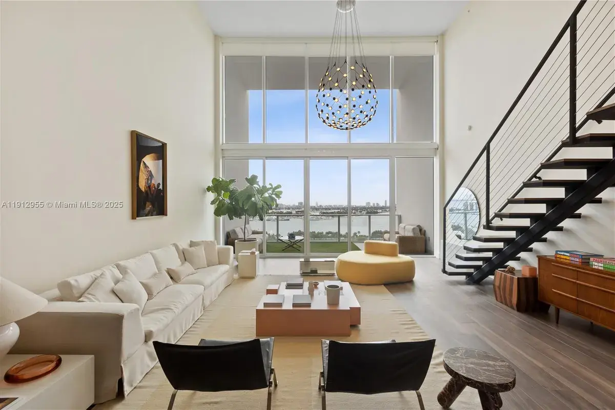 1040 Biscayne Blvd # 1602, Miami FL 33132