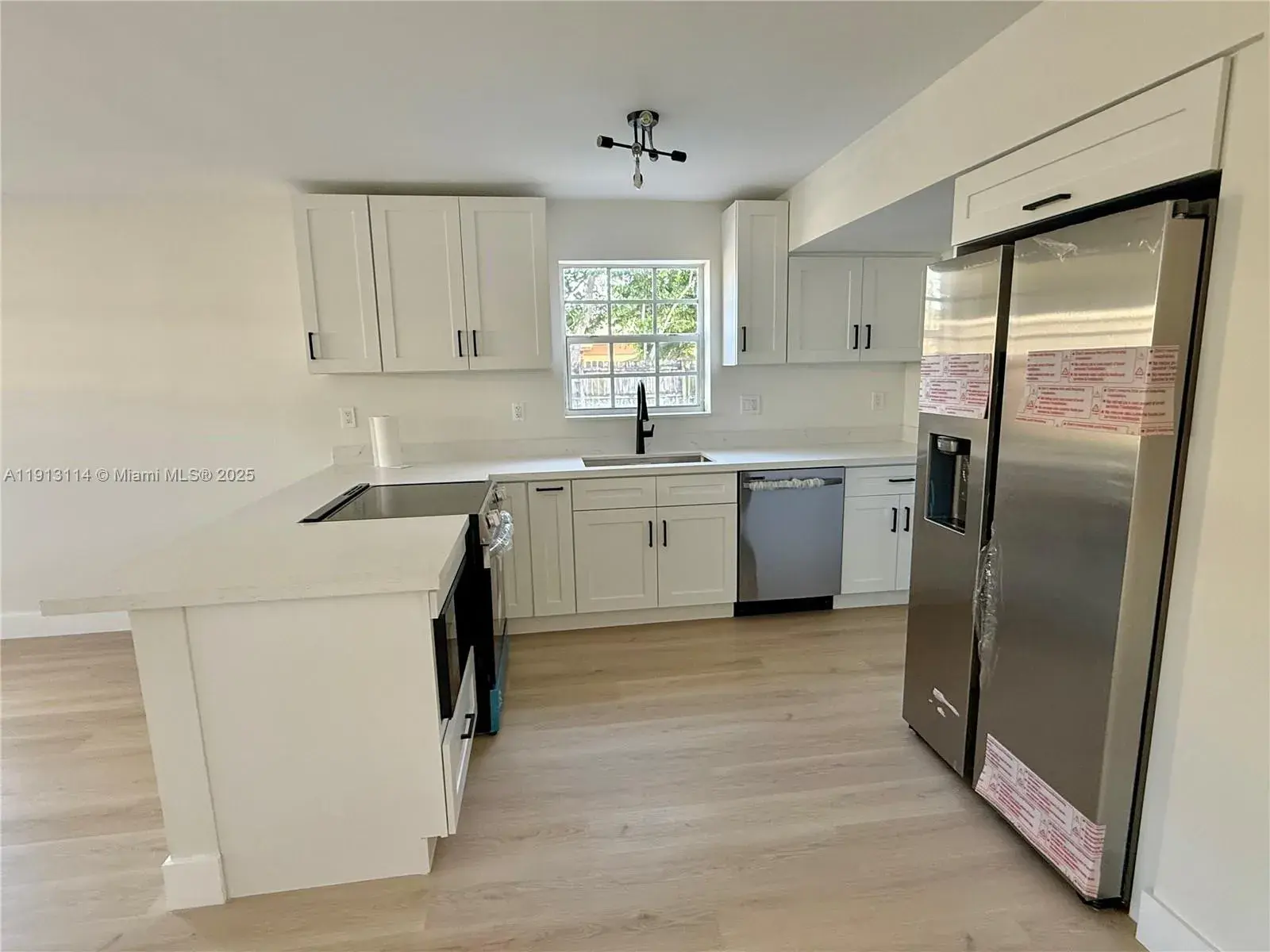 6570 NW 6th Ct, Margate FL 33063 photo 2