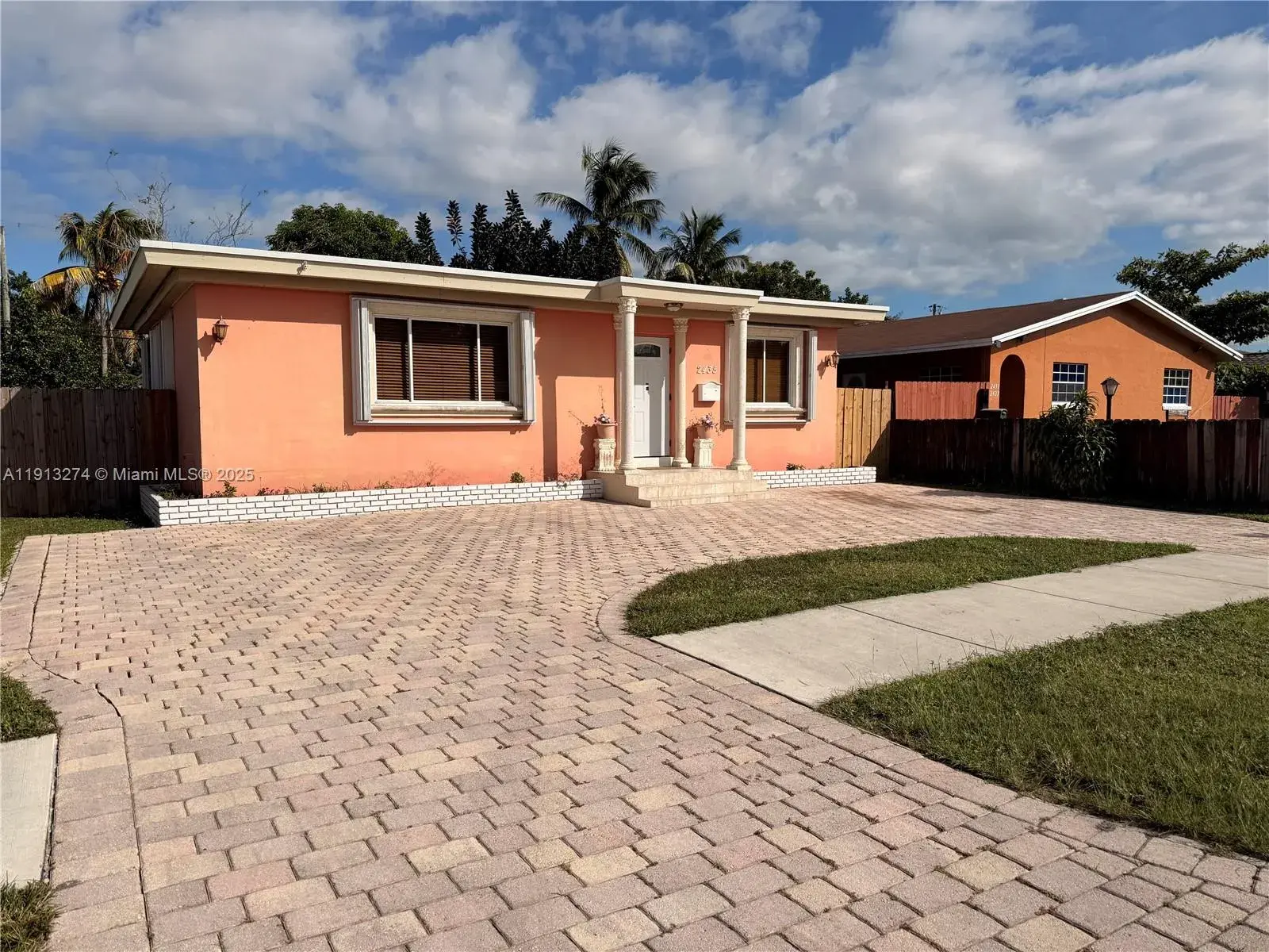 2 bedroom 1 bath Residential Lease for rent at 2435 Wilson St # 1, Hollywood FL 33020