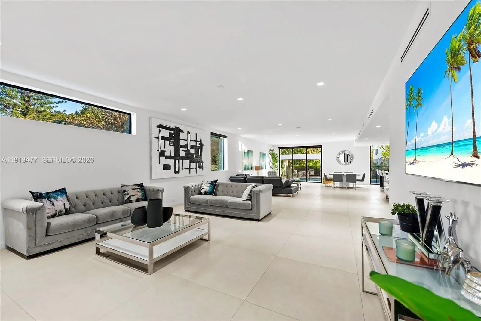 2572 NE 182nd Ter, North Miami Beach FL 33160