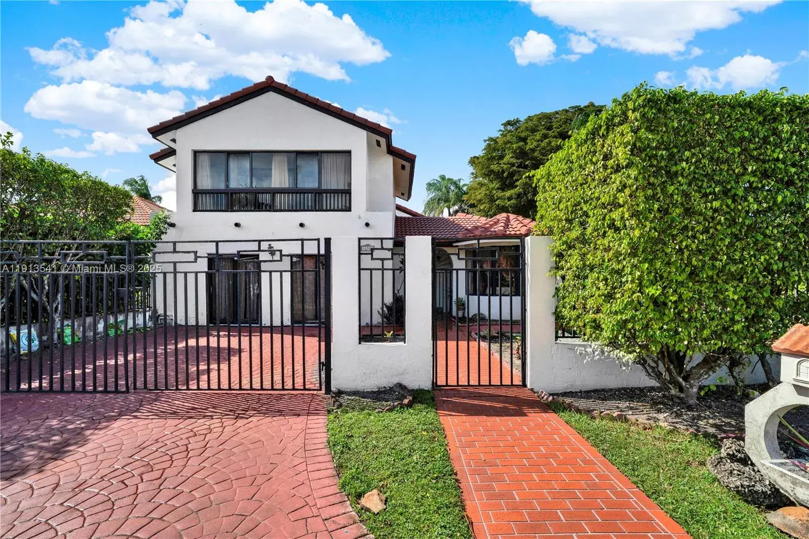 5 bedroom 4 bath Residential for sale at 10720 SW 117th Ct, Miami FL 33186