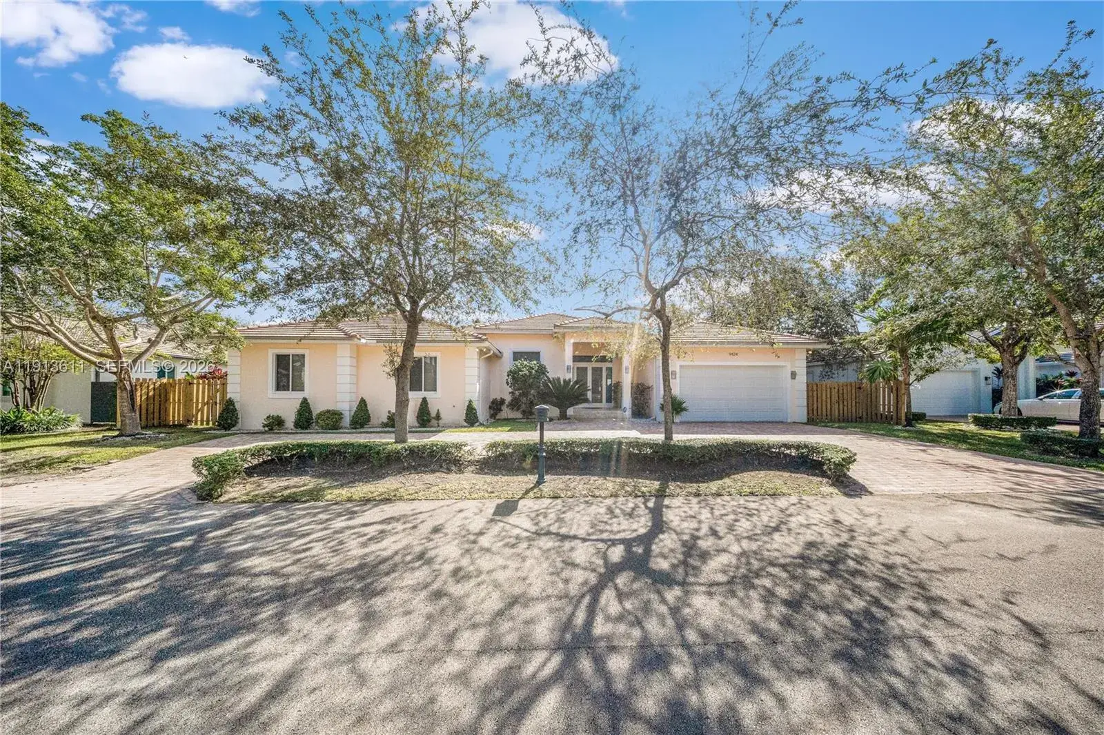 4 bedroom 4 bath Residential for sale at 9424 SW 123rd Ter, Miami FL 33176
