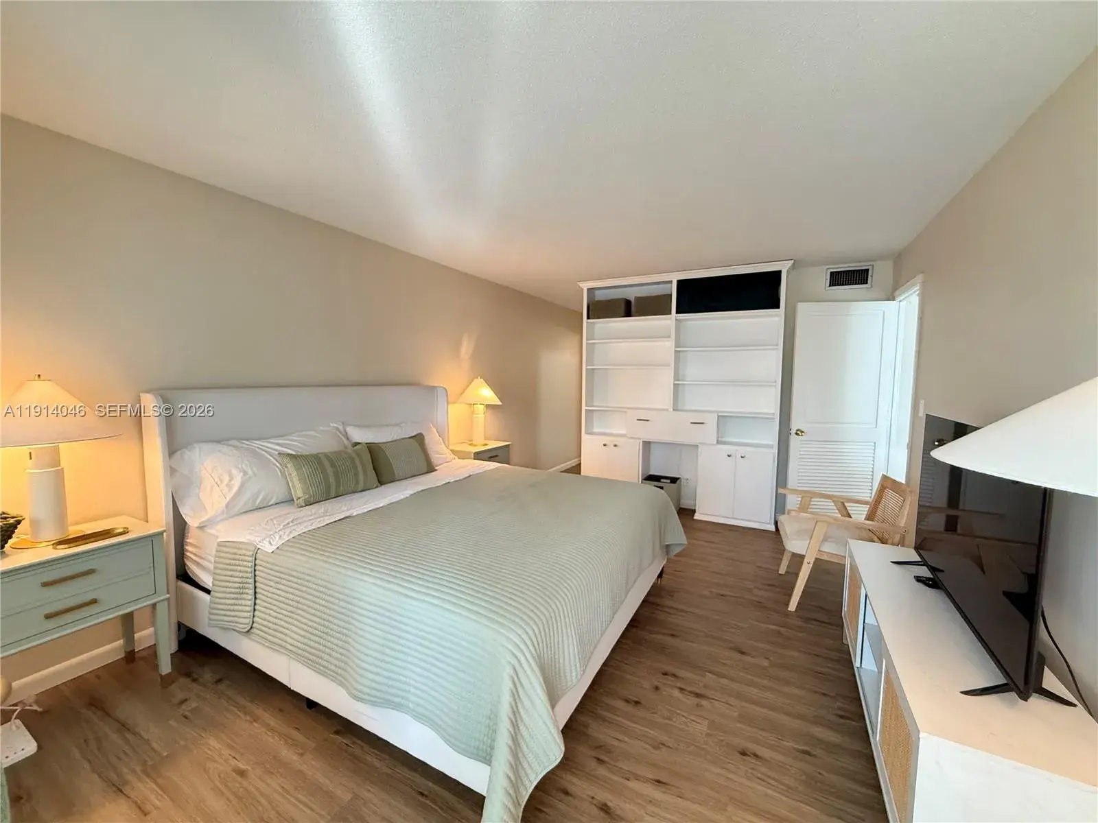 3000 NE 48th St # 203, Fort Lauderdale FL 33308