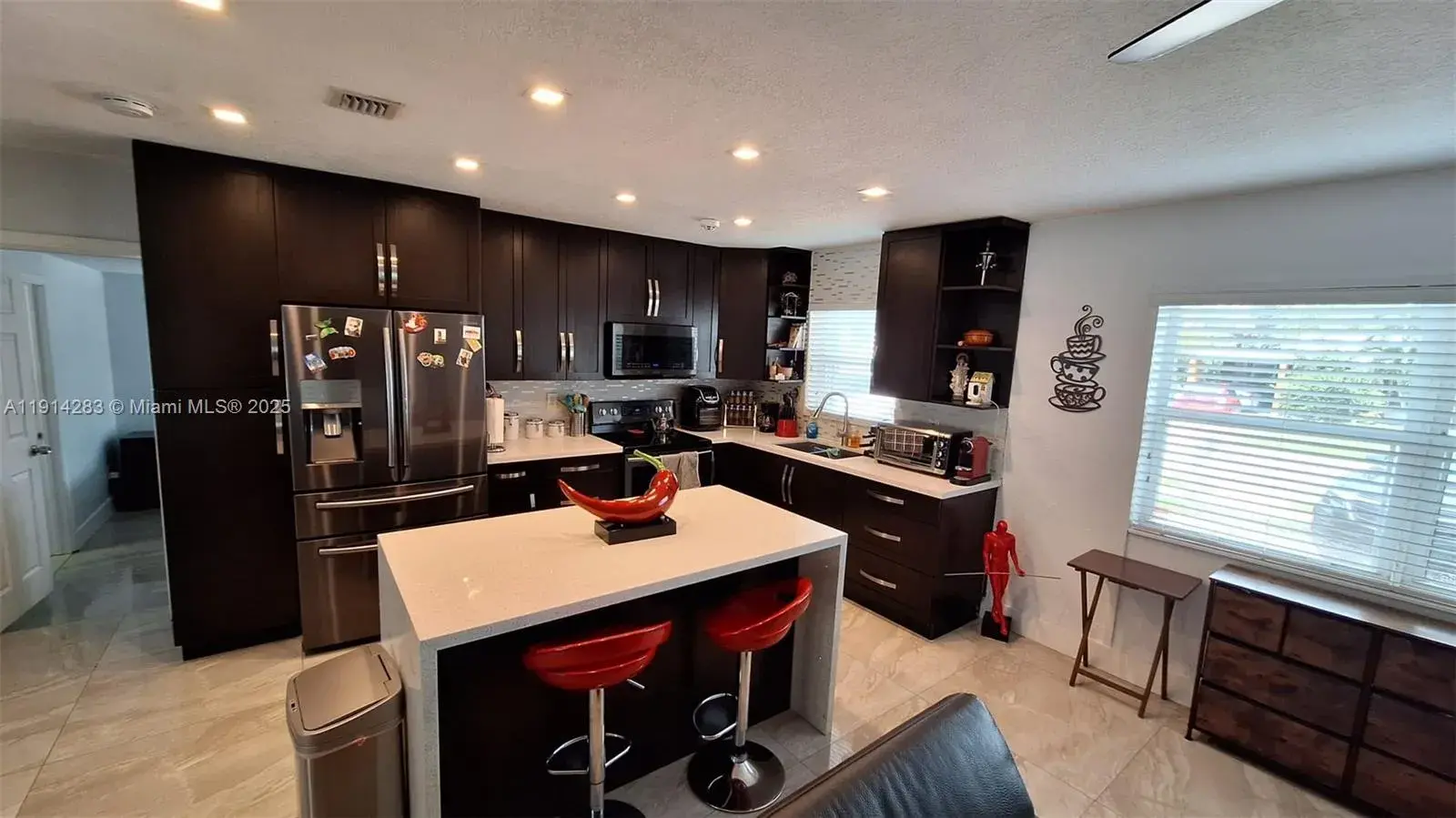 6810 Douglas St, Hollywood FL 33024