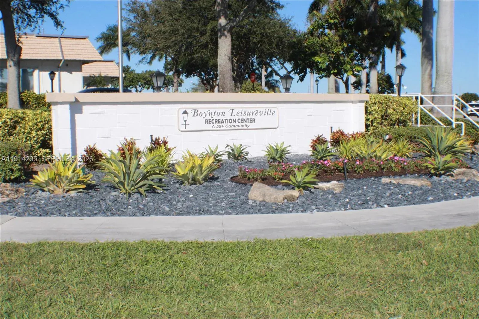 1511 Alfred Dr, Boynton Beach FL 33426