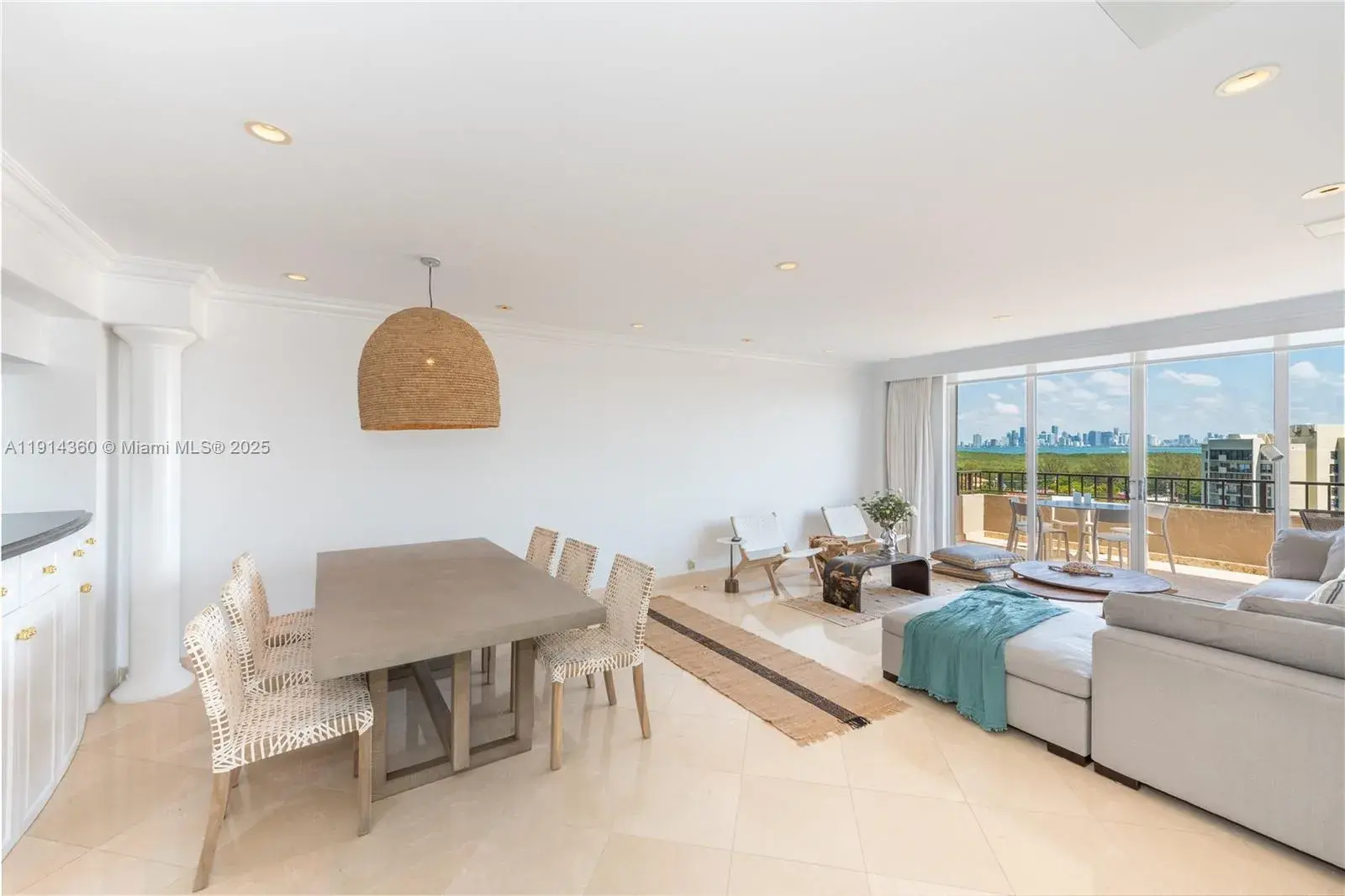 2 bedroom 2 bath for rent at 151 Crandon Blvd # 1036, Key Biscayne FL 33149