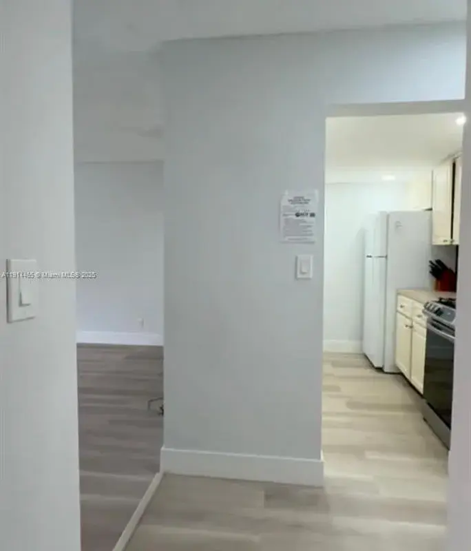 17901 NW 68 Ave # 205, Hialeah FL 33015