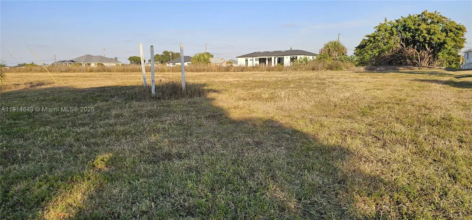 Land/Boat Docks for sale at 1427 NE 20 th, Cape Coral FL 33909
