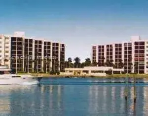 19800 Sandpointe Bay Dr # 802, Tequesta FL 33469