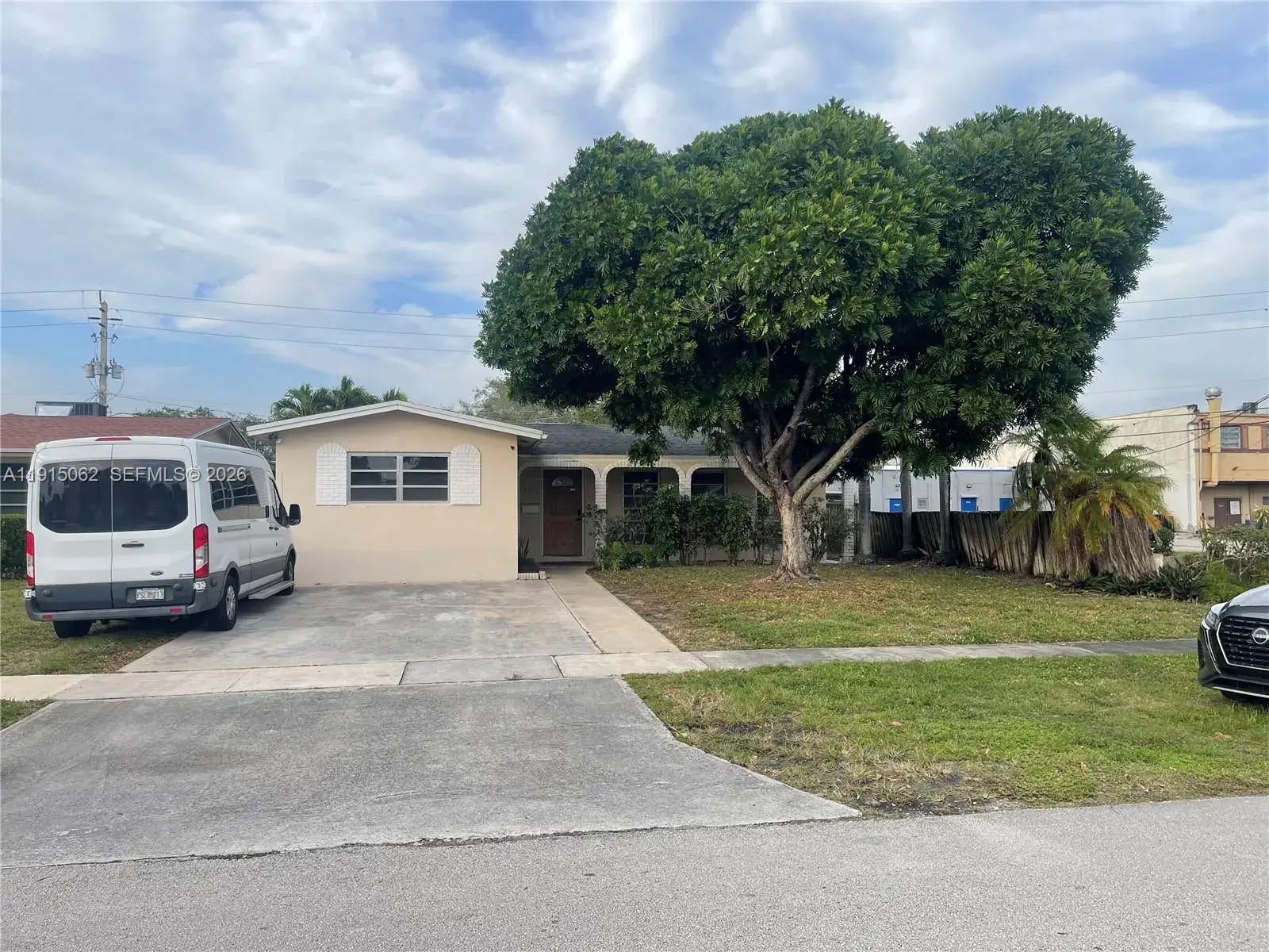 3 bedroom 2 bath Residential Lease for rent at 4315 Harrison St, Hollywood FL 33021