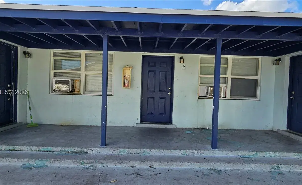 817 Grant St, West Palm Beach FL 33407