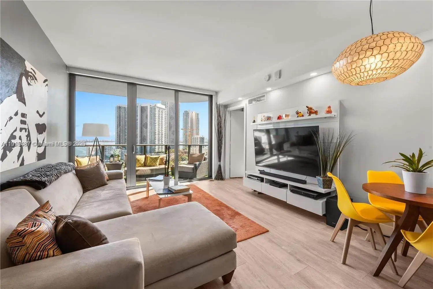 1 bedroom 2 bath Residential Lease for rent at 121 NE 34th St # 1705, Miami FL 33137